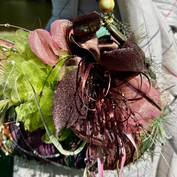 VINTAGE Mary Frances Feather and Ribbon Floral Beaded Bag - Picture 11 of 16